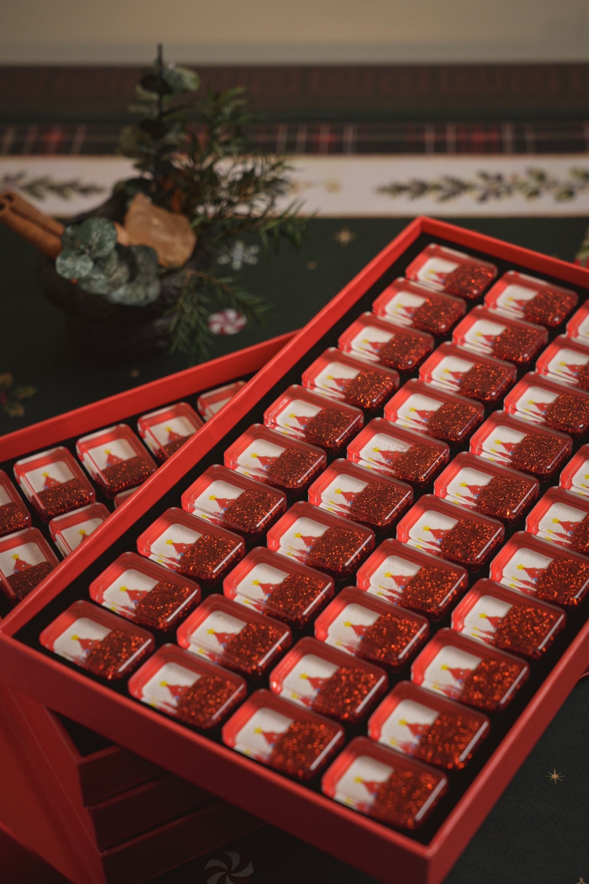 Red Glitter Christmas Mahjong Set | Limited Edition Holiday Collection